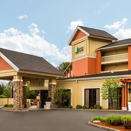 Holiday Inn Express Roseburg By Ihg Екстериор снимка