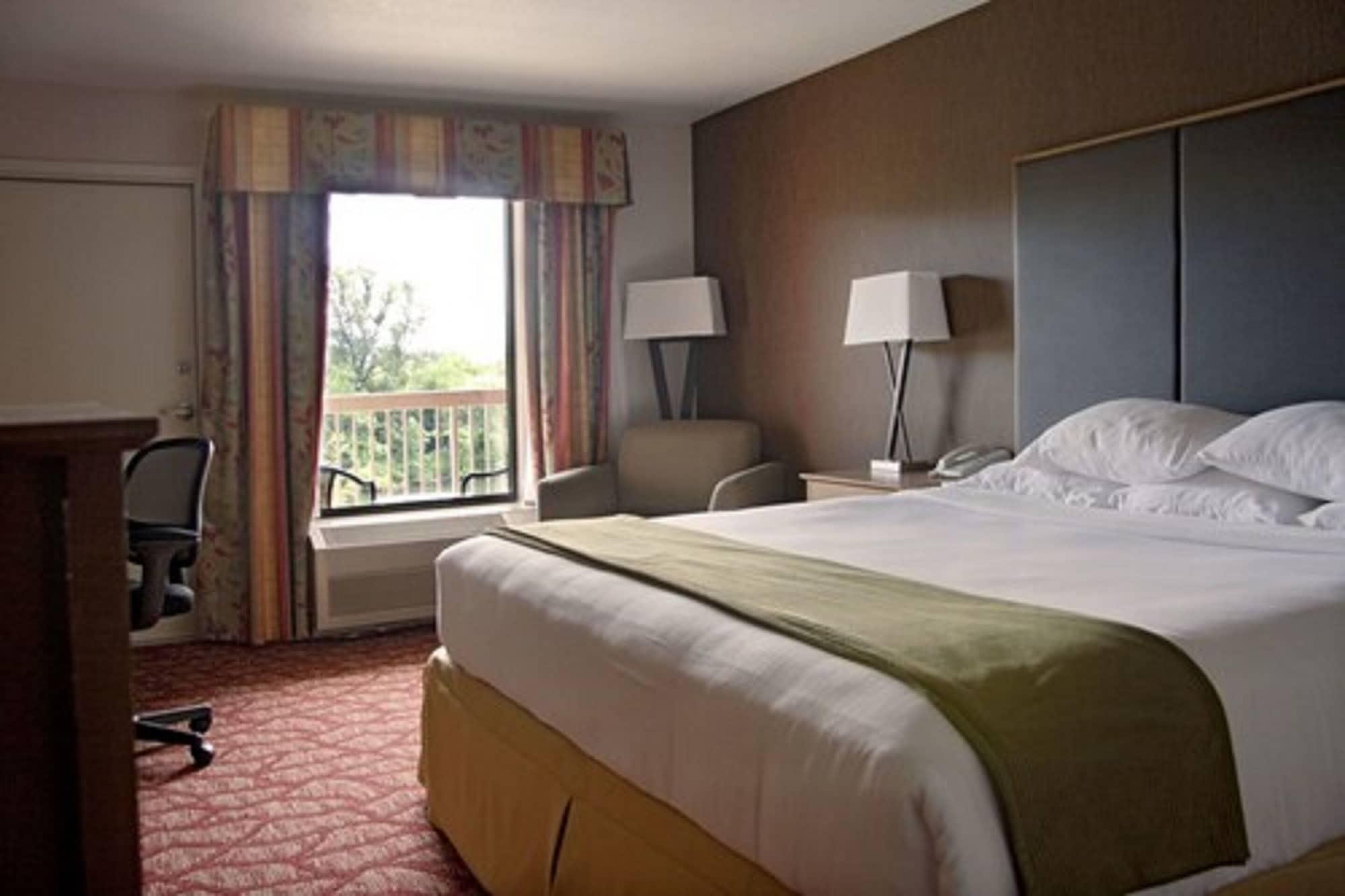 Holiday Inn Express Roseburg By Ihg Екстериор снимка