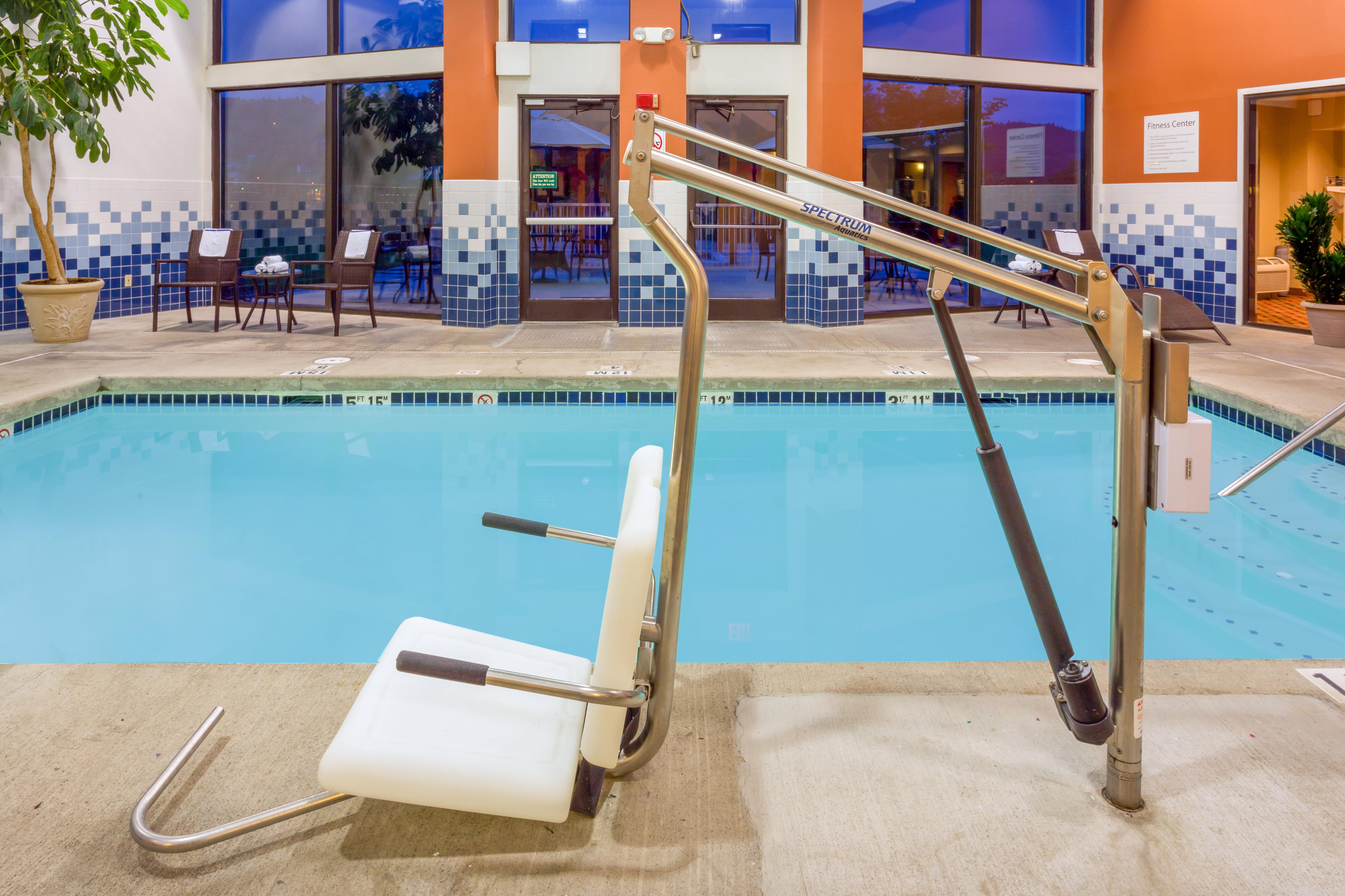 Holiday Inn Express Roseburg By Ihg Екстериор снимка