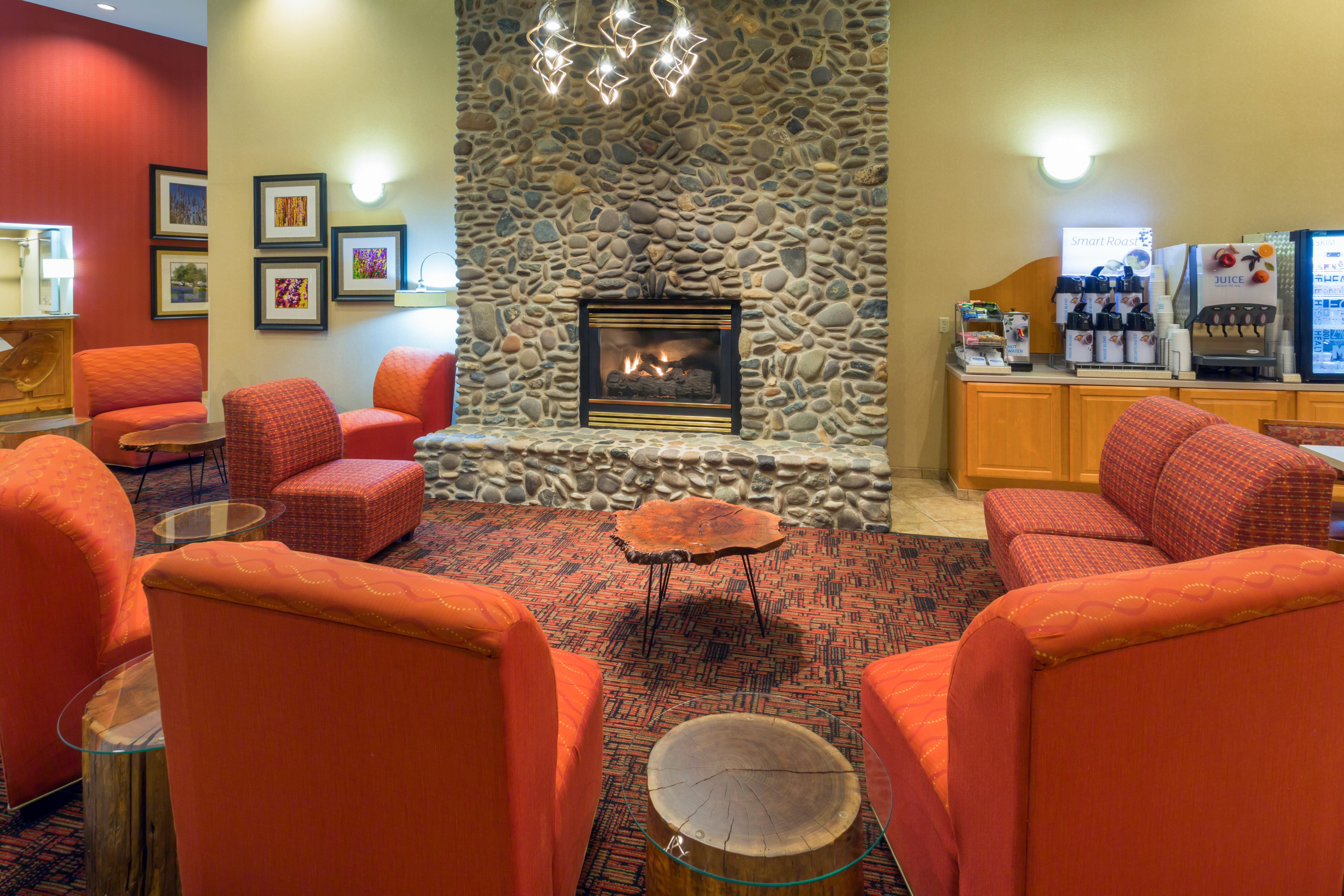 Holiday Inn Express Roseburg By Ihg Екстериор снимка