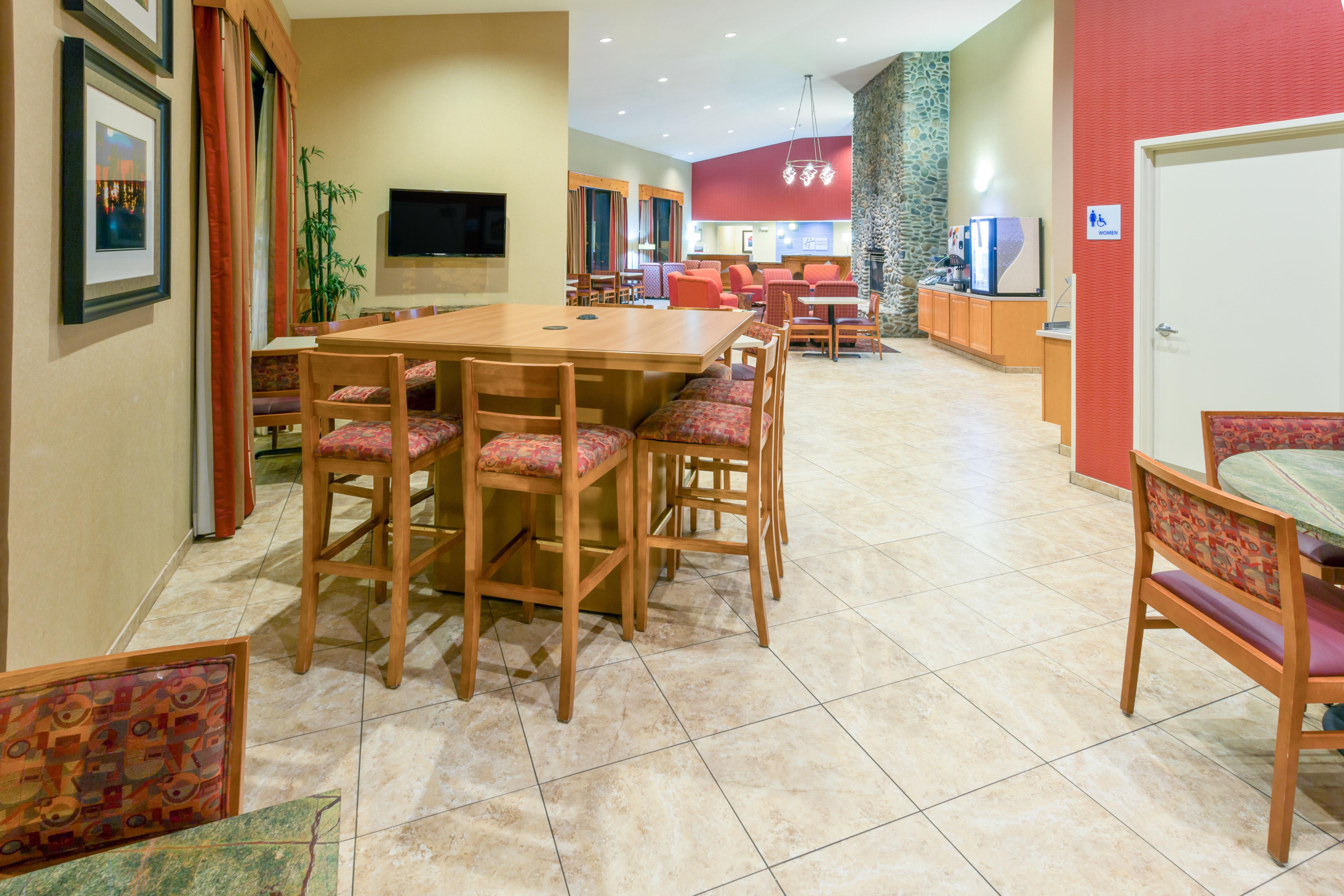 Holiday Inn Express Roseburg By Ihg Екстериор снимка