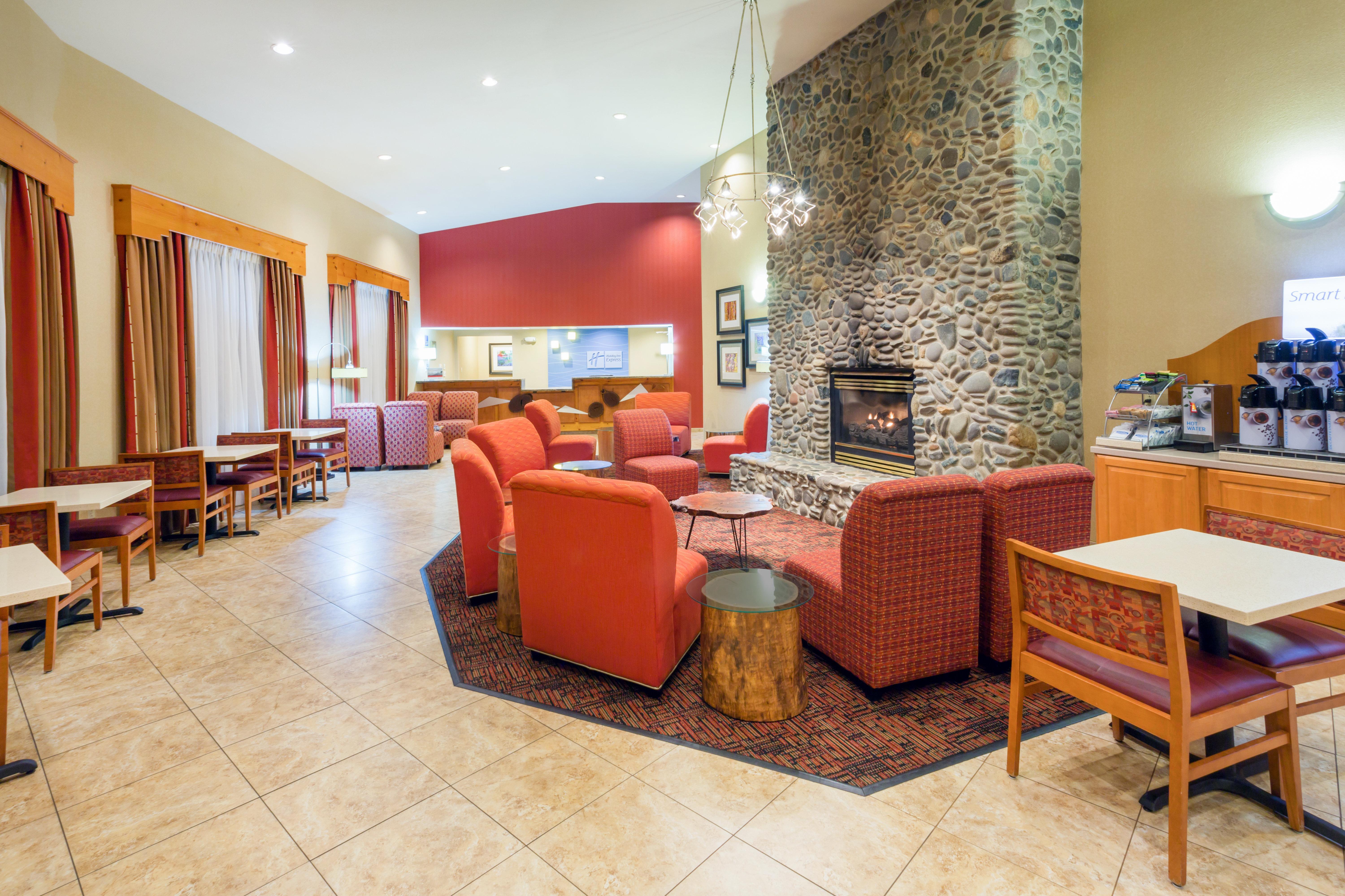Holiday Inn Express Roseburg By Ihg Екстериор снимка