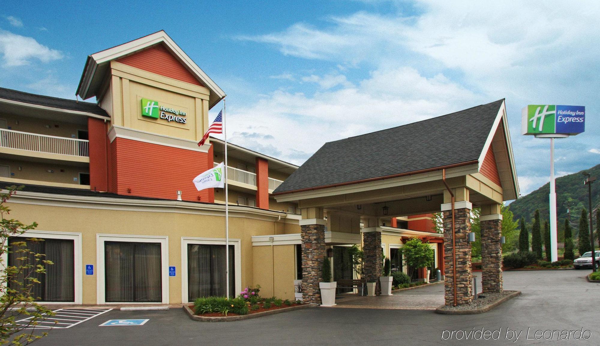 Holiday Inn Express Roseburg By Ihg Екстериор снимка