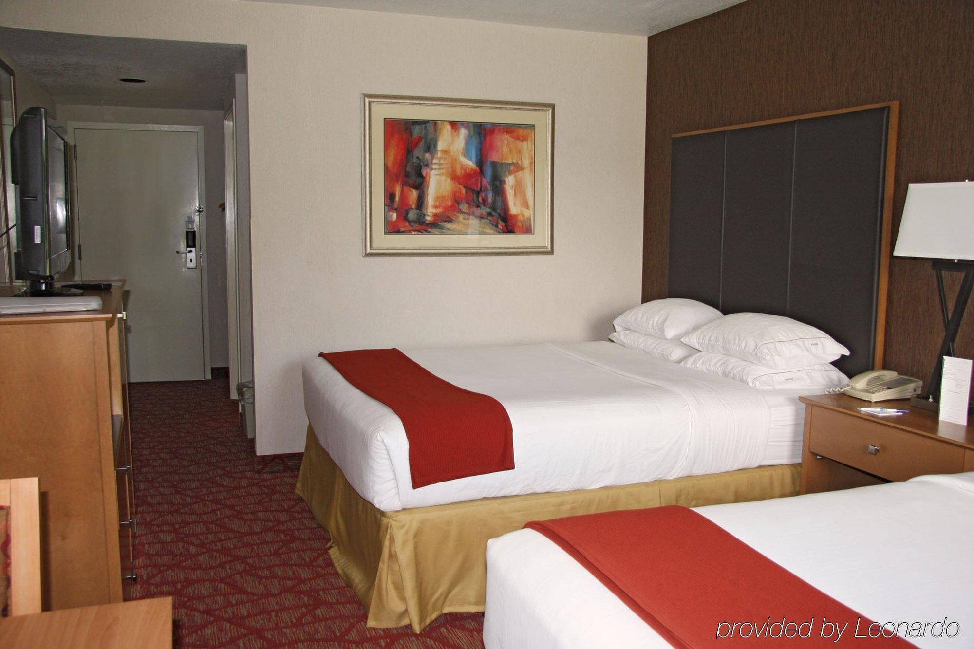 Holiday Inn Express Roseburg By Ihg Екстериор снимка